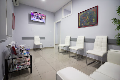 Clínica Dental Dr. Estévez foto